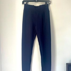 Scrunched butt work out leggings